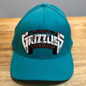 Mitchell & Ness Vancouver Grizzlies Teal SnapBack Hat